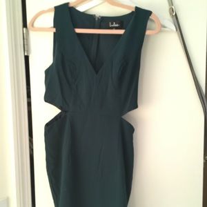 Lulu’s green cutout dress